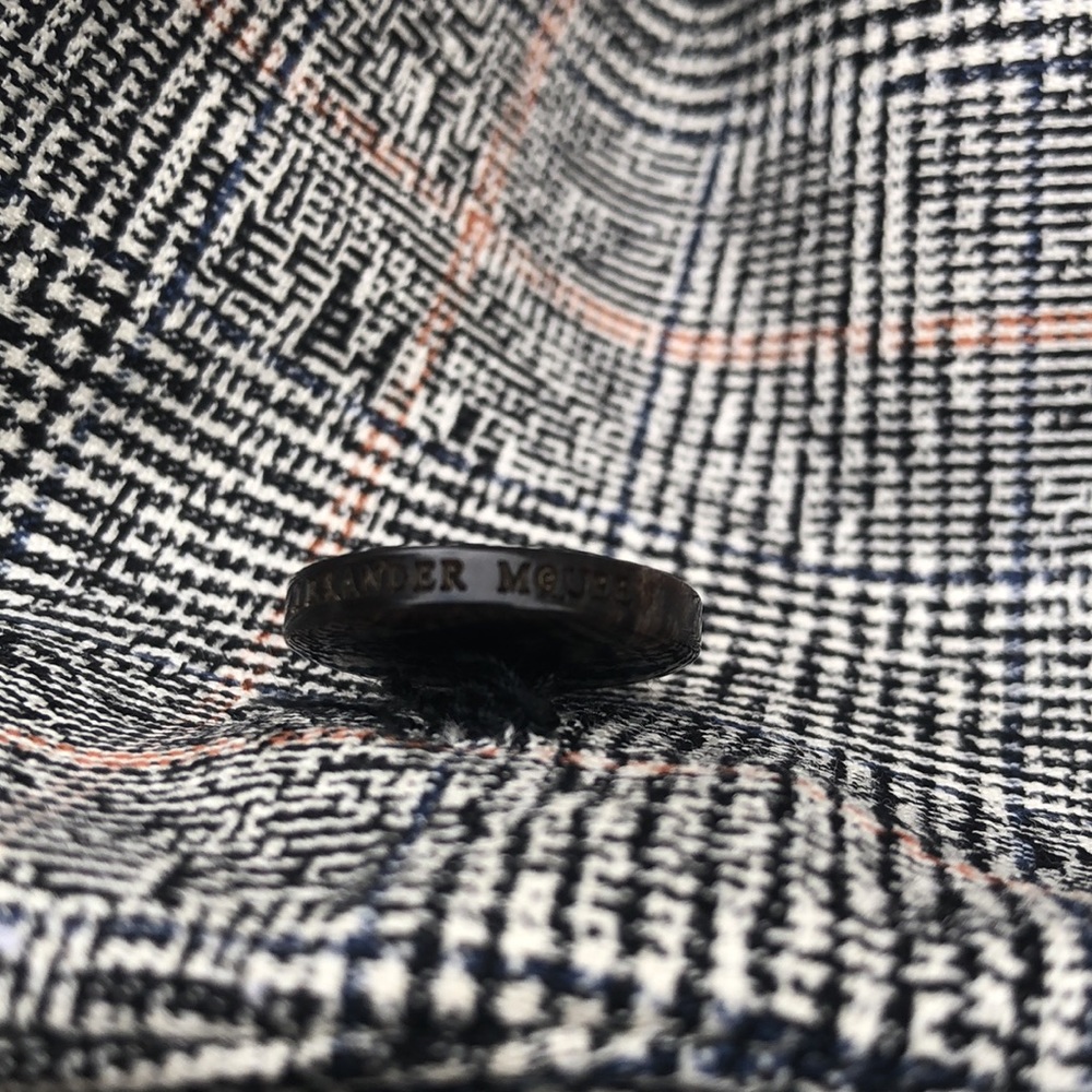 ALEXANDER MCQUEEN Sleeveless Blazer - Picture 9 of 15